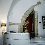 Marquis De La Baume Hotel
