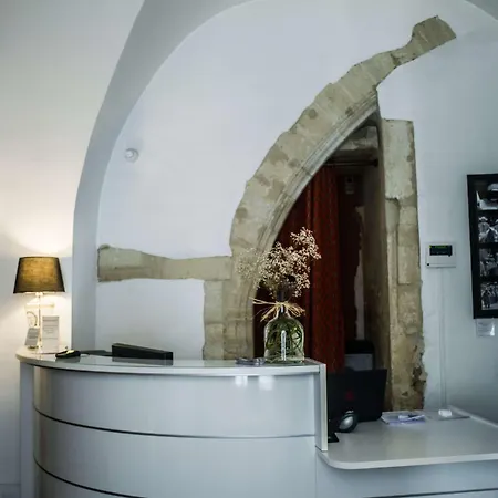 Marquis De La Baume Hotel