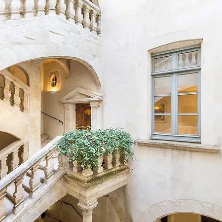 Marquis De La Baume 4* Nîmes