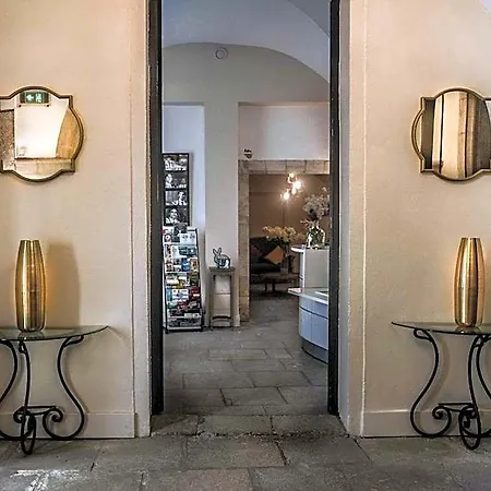 Marquis De La Baume 4* Nîmes