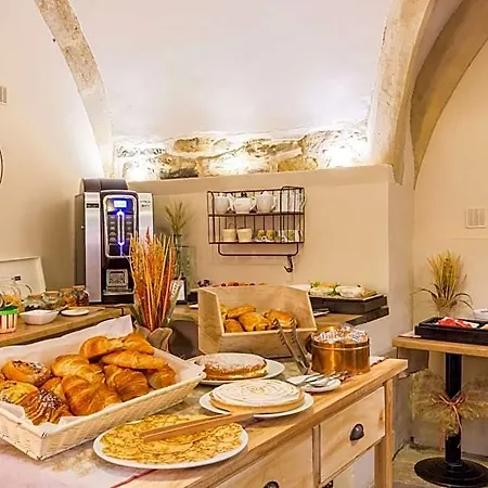 Hotel Marquis De La Baume 4*