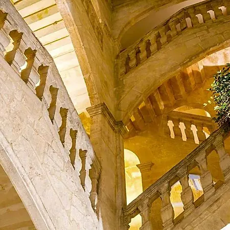 Hotel Marquis De La Baume Nîmes
