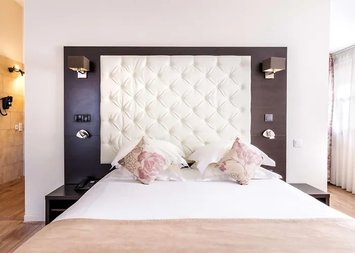 Hotel Western Marquis De La Baume 4*