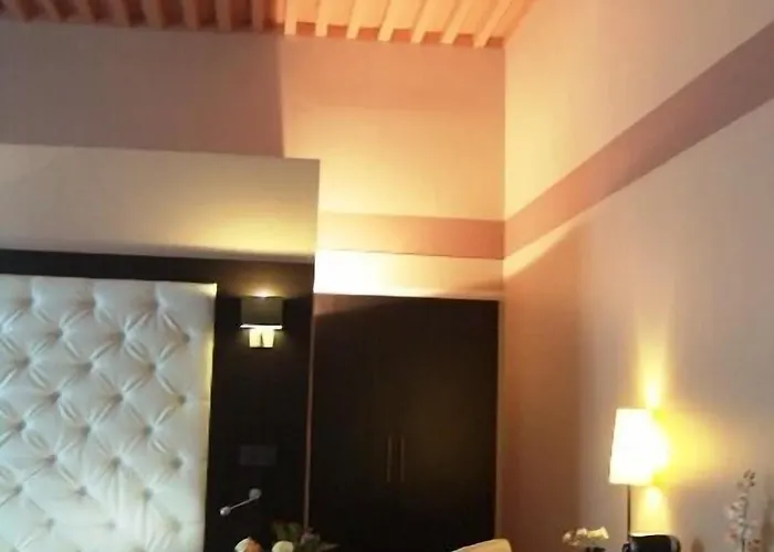 Western Marquis De La Baume מלון 4*