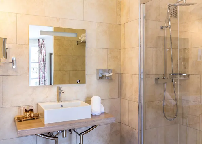 Western Marquis De La Baume