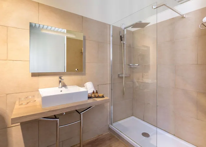 Western Marquis De La Baume