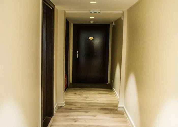 Western Marquis De La Baume מלון 4*