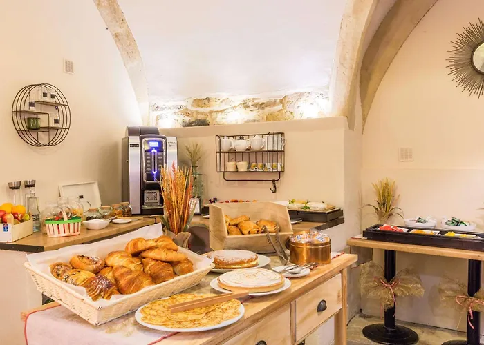 Western Marquis De La Baume Nîmes