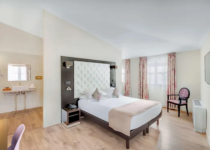 Western Marquis De La Baume