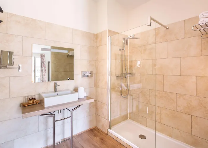 Western Marquis De La Baume מלון 4*